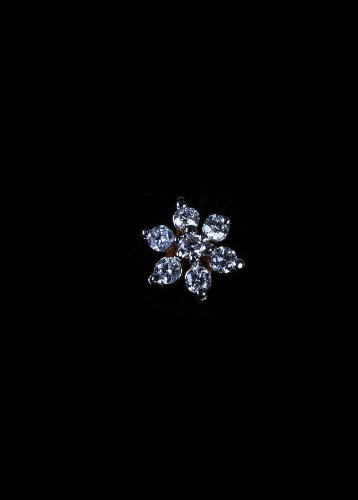 Traditional Seven-Stone Mookuthi Besari Flower Nose Pin
