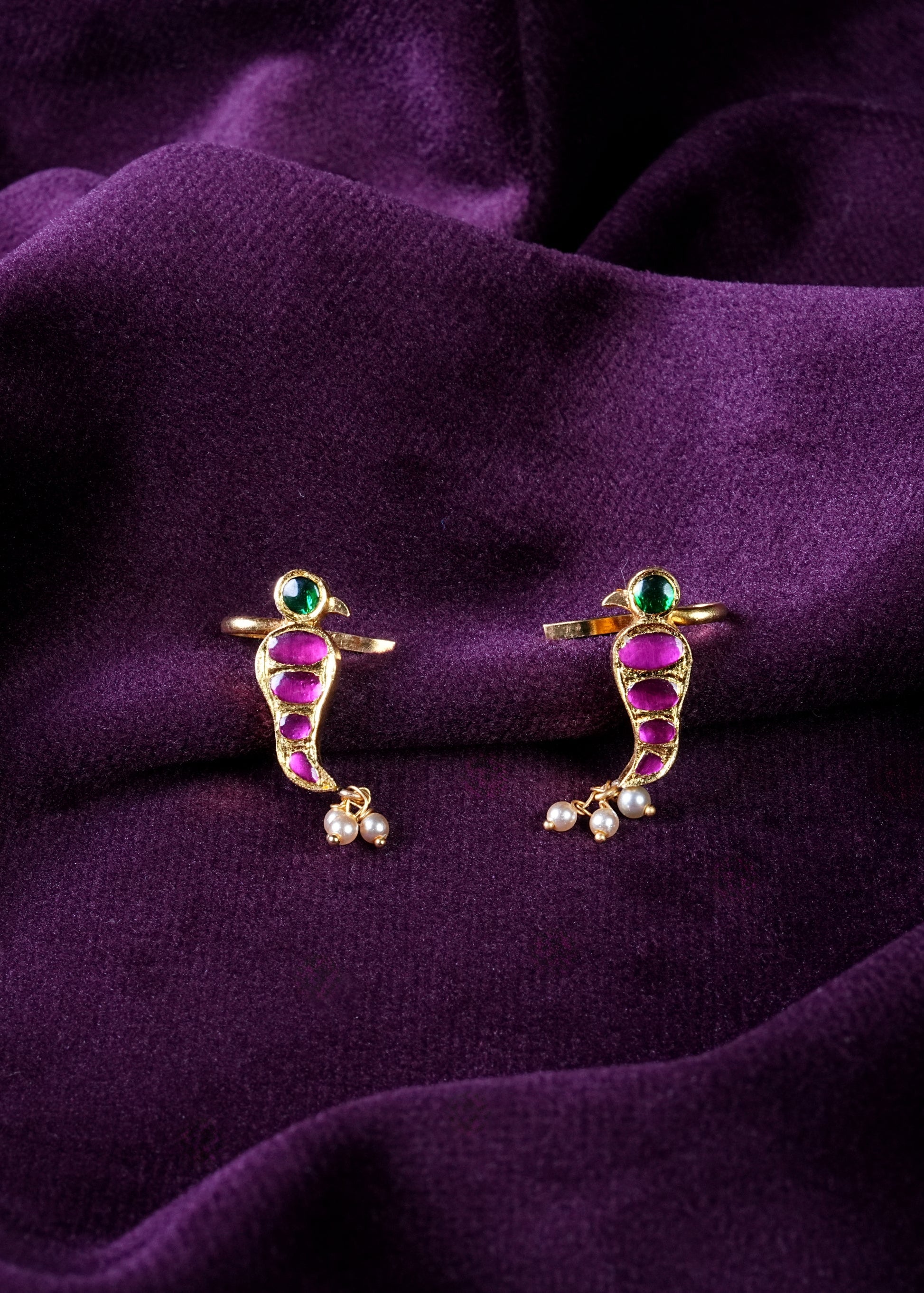 Kemp Parrot Bugadi Ear Cuffs