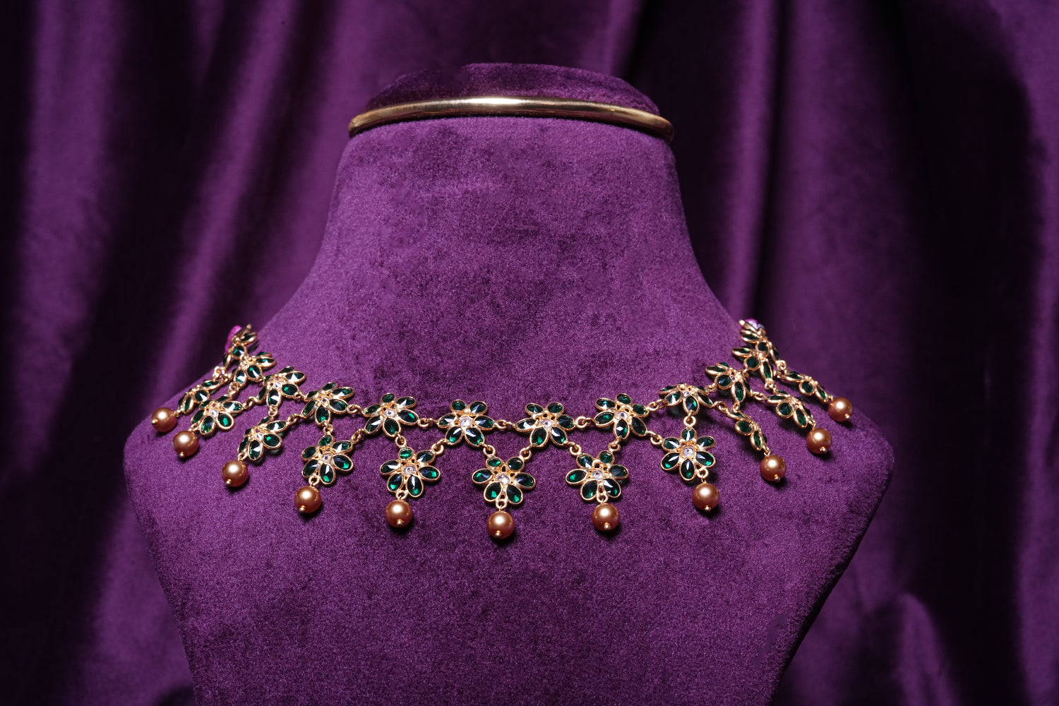 Six-Petaled Starburst Flower and Gold Pearl Drops Emeralds Necklace