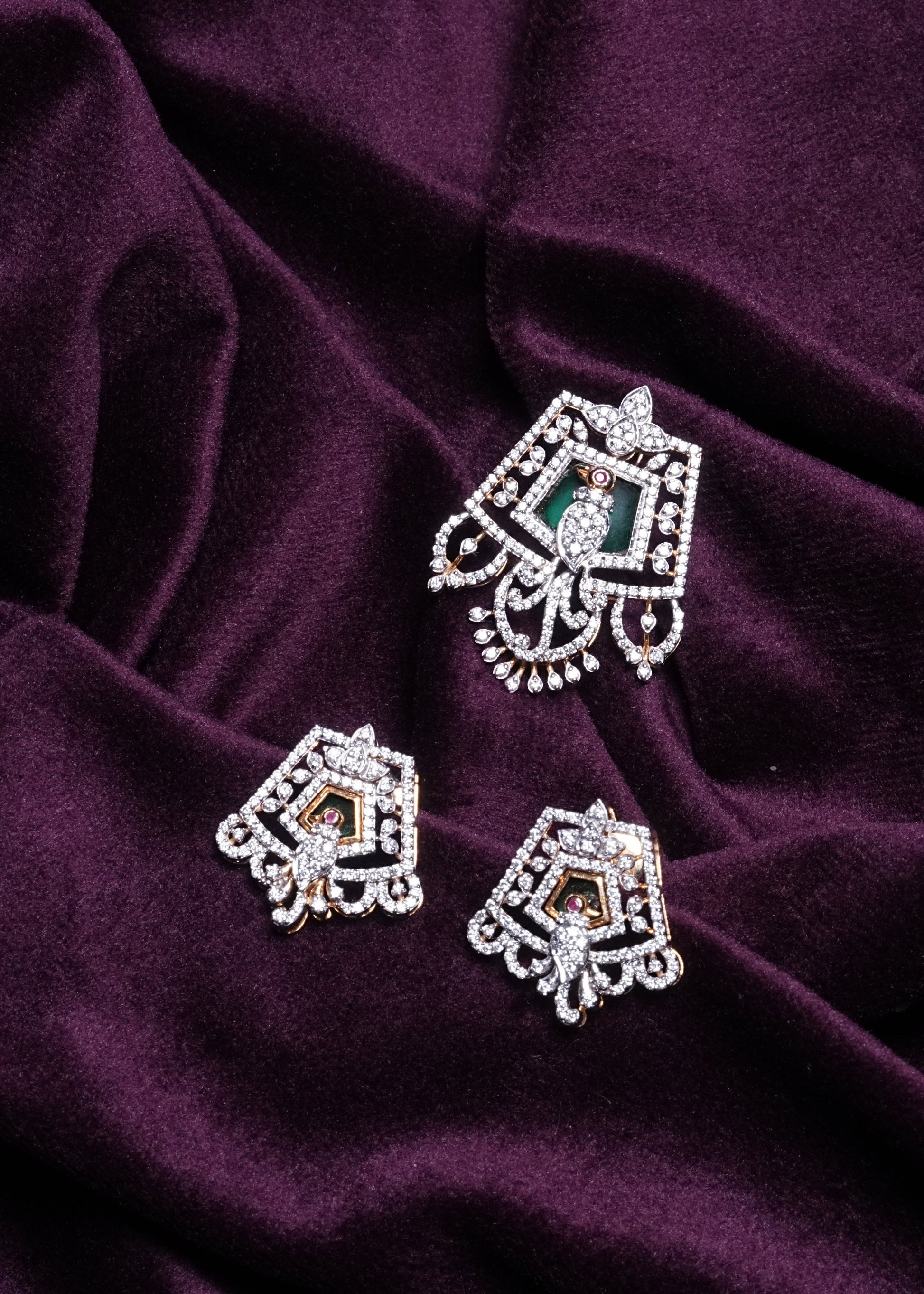 Geometric Shield Mughal-Arch Mugappu Lab Grown Diamond Pendant