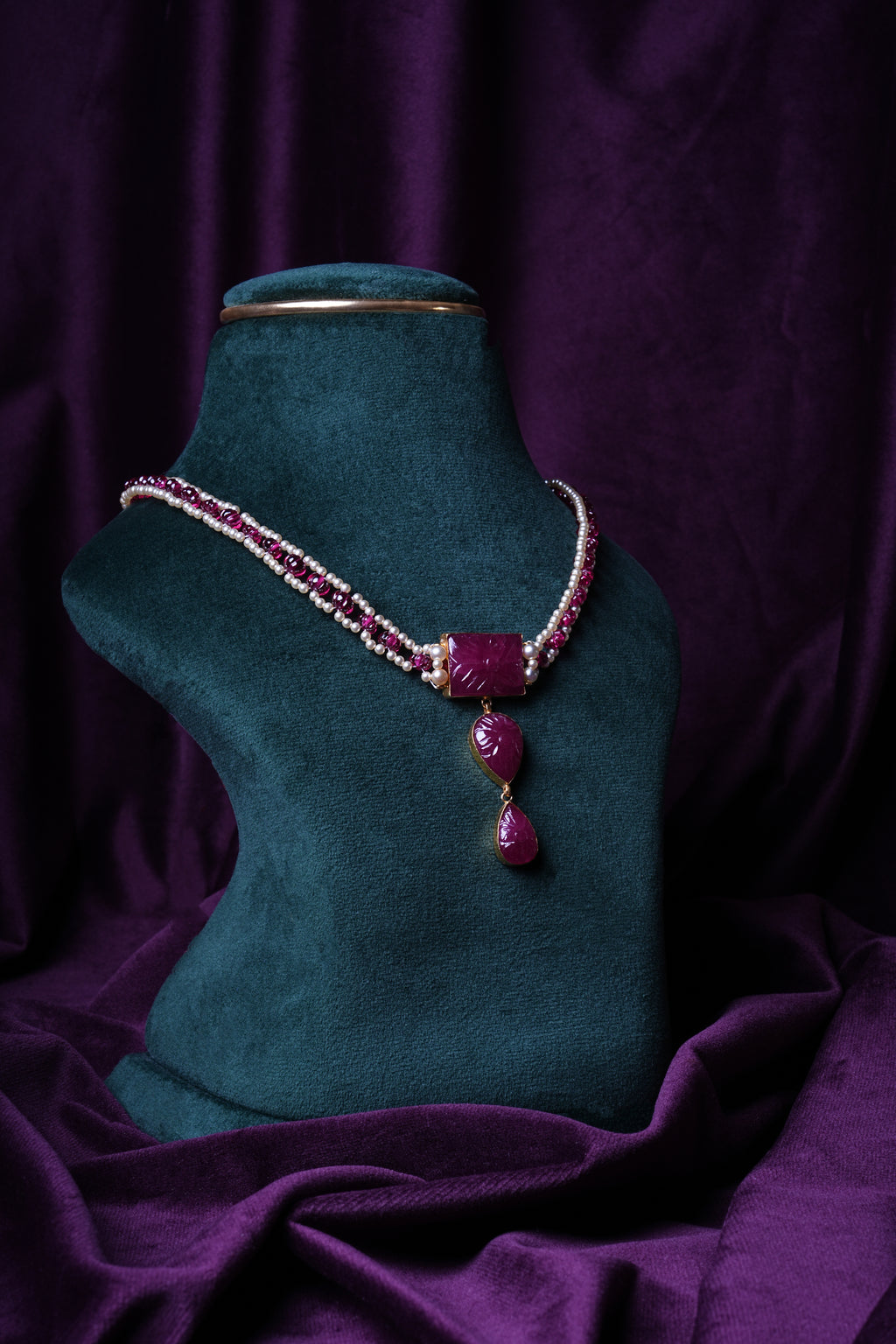 Three-Layer Kempu Floral Pumpkin Tear Drop Smooth Ruby Rondellas with South Sea Pearls Choker