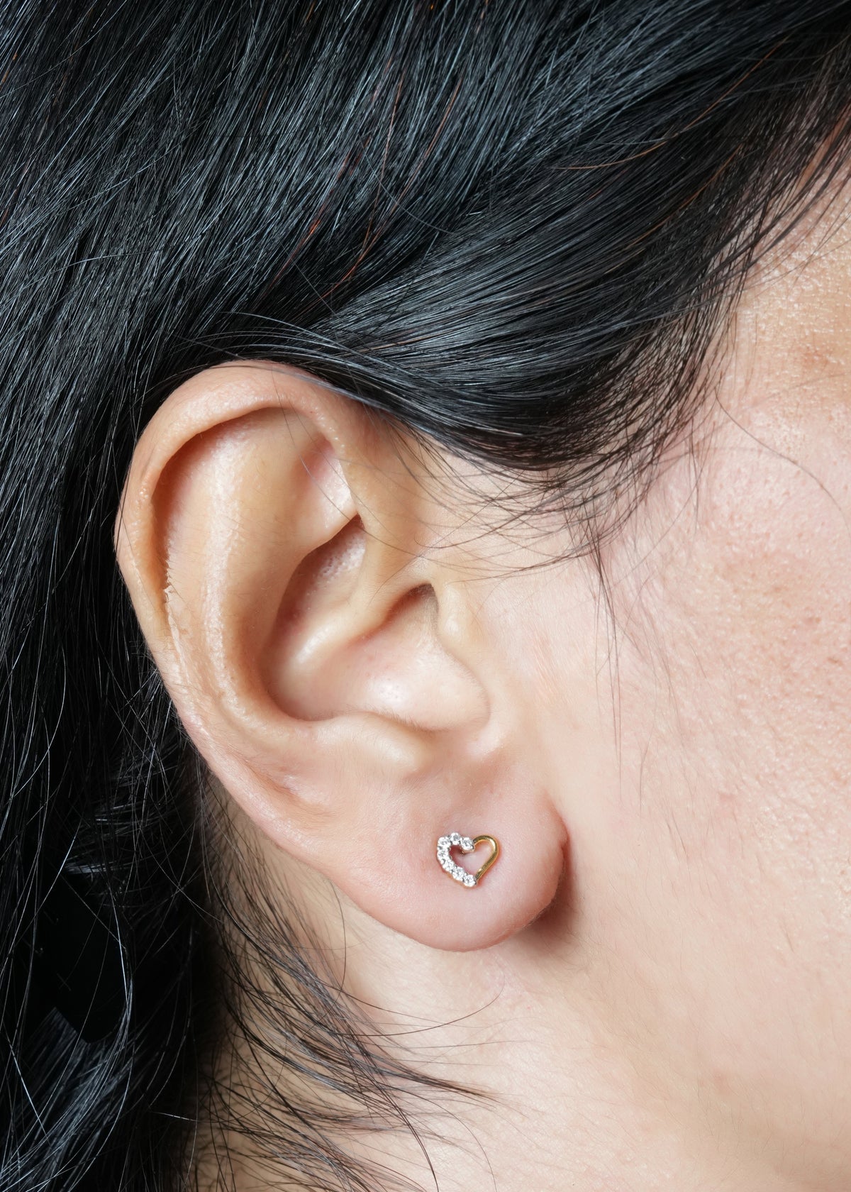 Lab-Grown Diamond Swarna Anuraag Half-Pavé Heart Earrings
