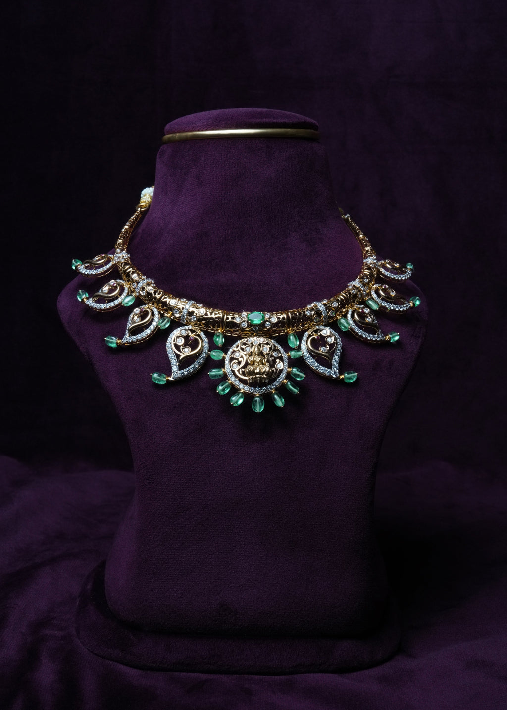 Divine Emerald Mango-Cluster emerald necklace