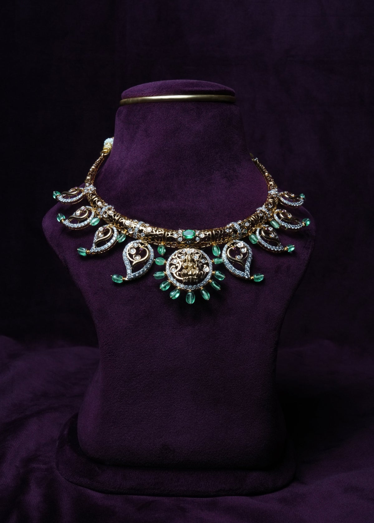 Divine Emerald Mango-Cluster emerald necklace