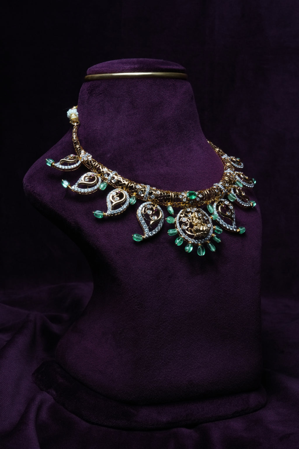 Divine Emerald Mango-Cluster emerald necklace