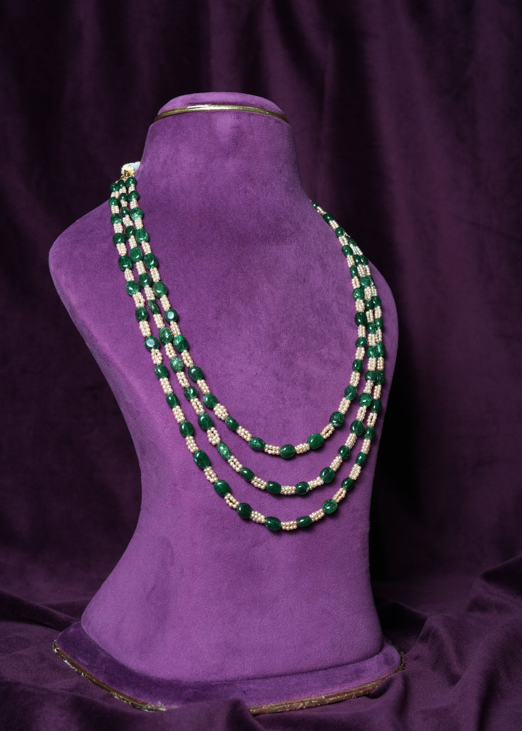 Emerald Oval Bead & motif Pearl Layered Mala