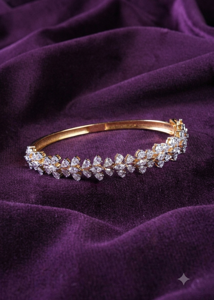 Leafy Cluster V-Shape Pear Cut Diamond Cluster Gold Bracelet