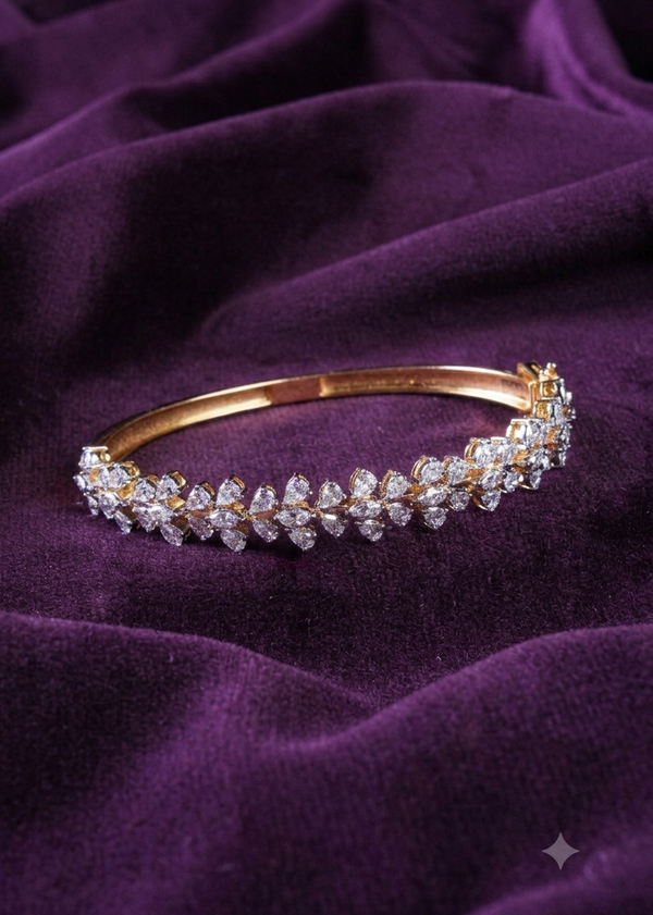 Leafy Cluster V-Shape Pear Cut Diamond Cluster Gold Bracelet