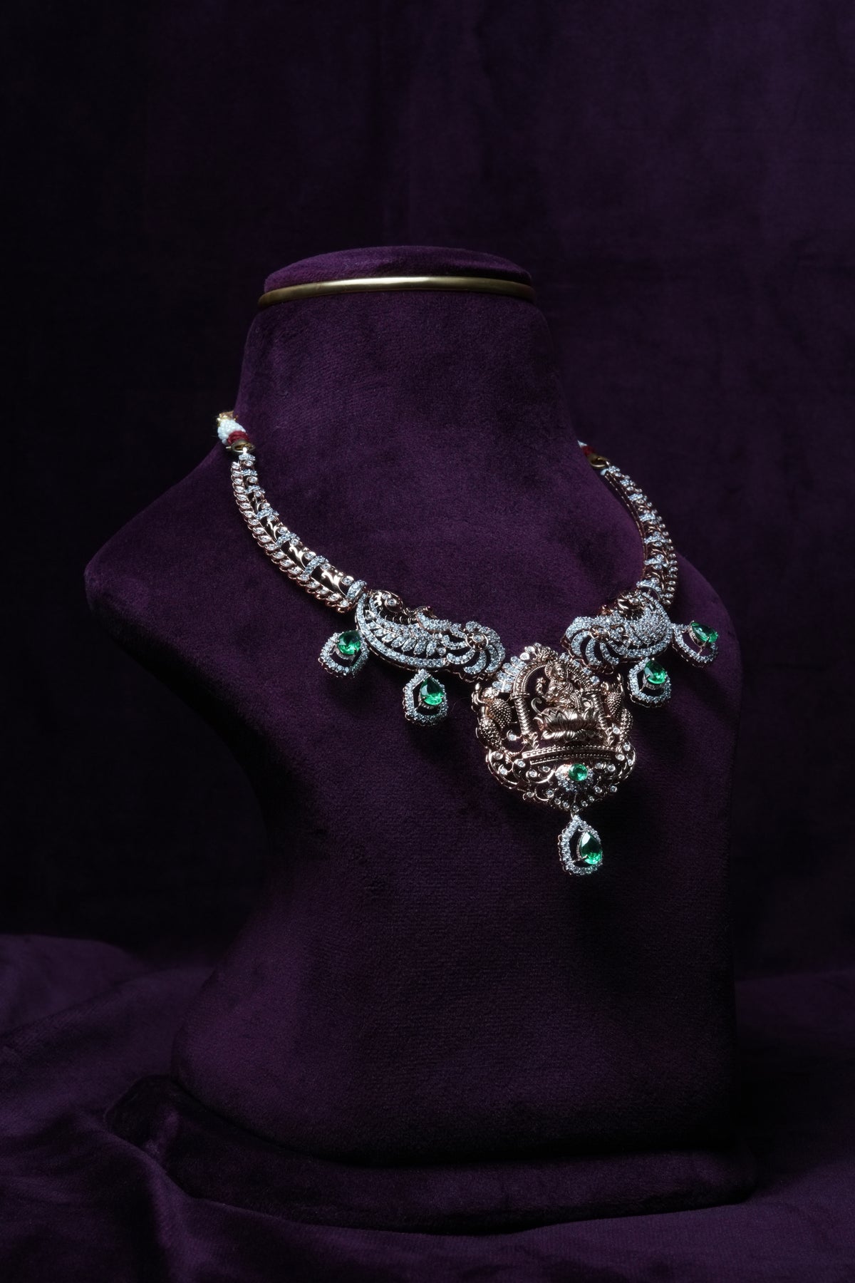 Goddess Lakshmi emerald Hasil Necklace