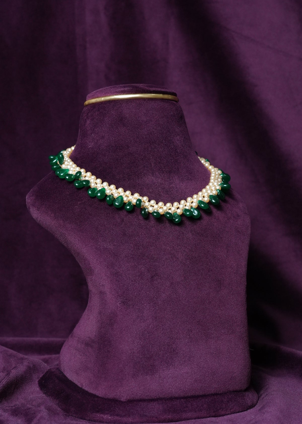 Ivory Lattice & Emerald Teardrop Choker
