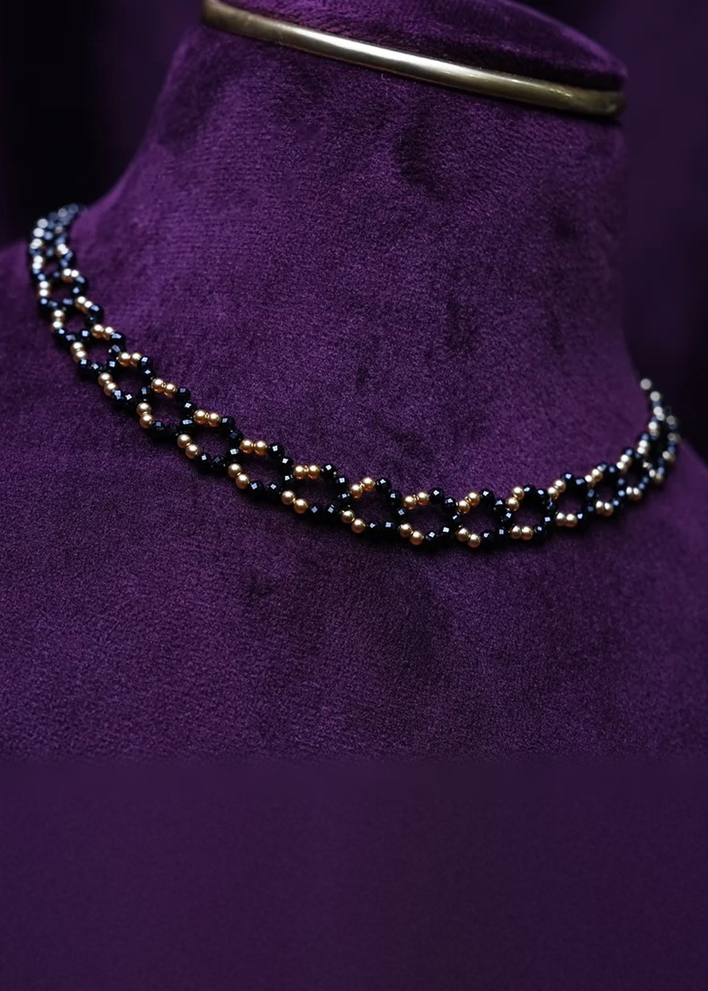 Karimani Jali Floral beaded Choker