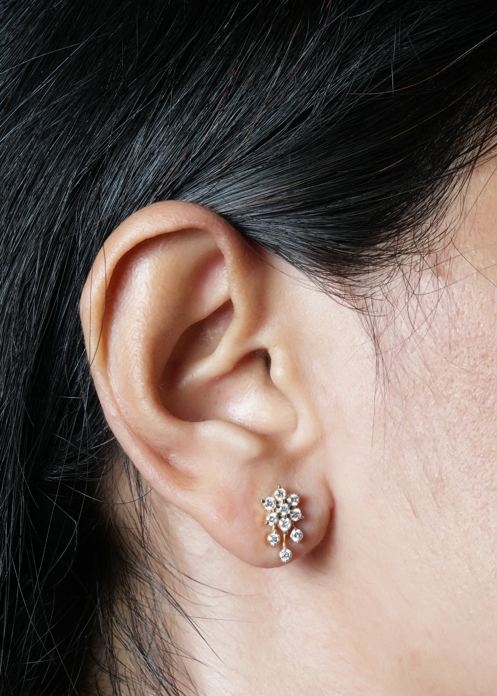 Lab-Grown Diamonds Petite Flora Dewdrop Studs