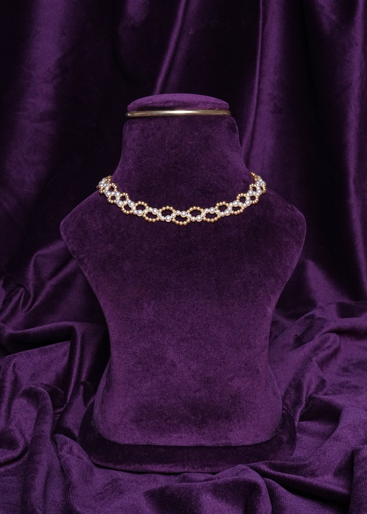 Beaded Wave Interlocking Netting Choker