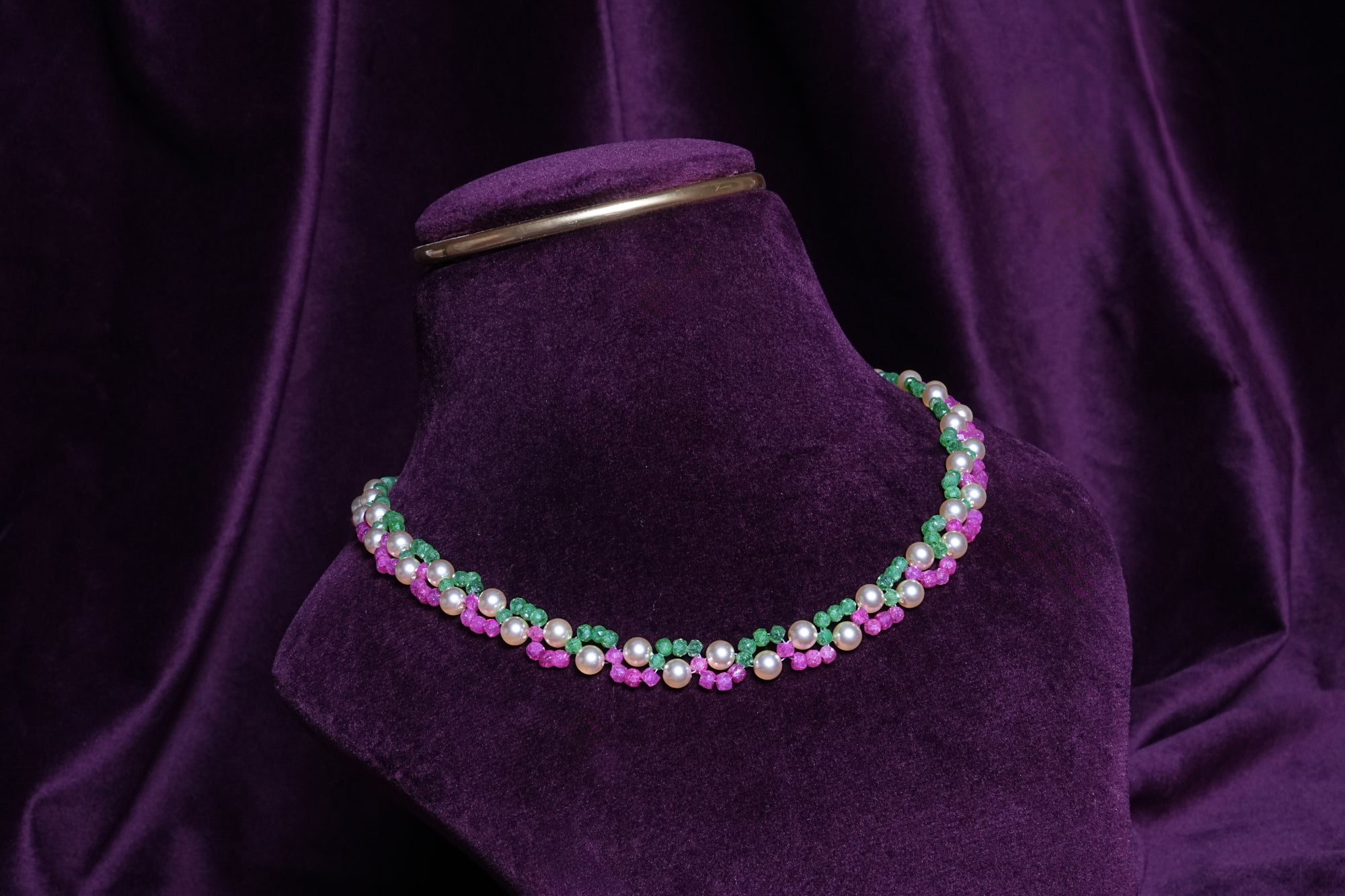Beaded Interlocking Pearl & Dual-Color Wave Choker