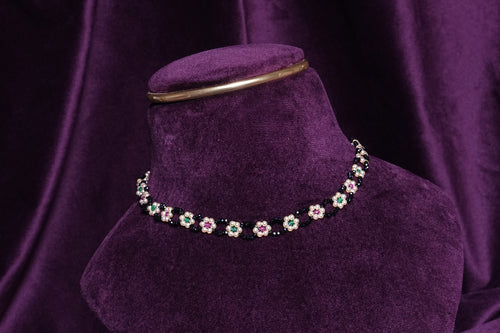 Beaded Floral Daisy Garland Blossom Alternating Emerald and Ruby with Pearl Choker