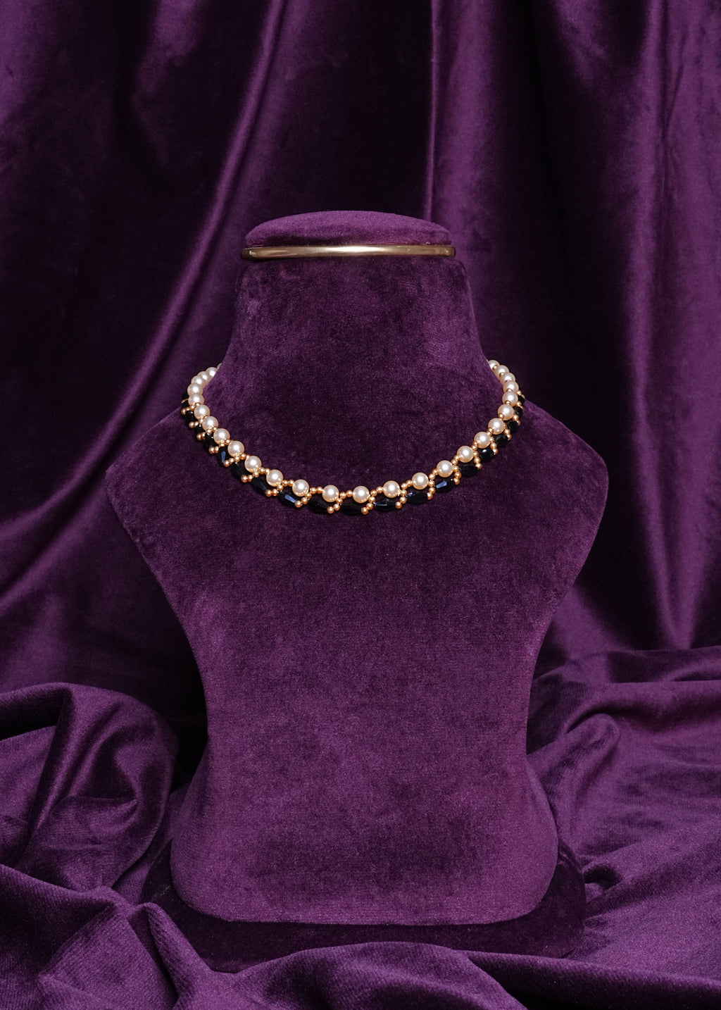 Beaded Woven Pearl Scallop Crown- Edged Choker