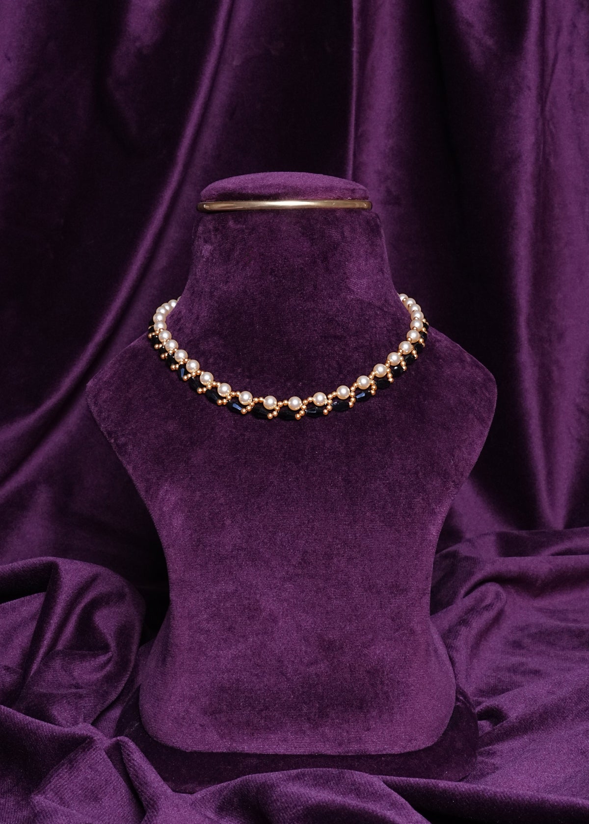 Beaded Woven Pearl Scallop Crown- Edged Choker