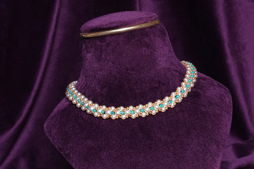 Beaded Interlocking Emerald Wave Triple Pearl Ribbon Lattice Choker
