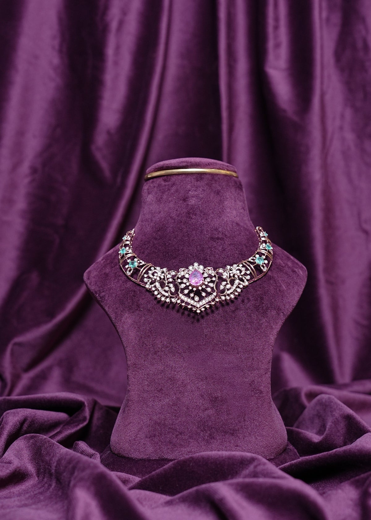 Lab Grown Diamond Asymmetric Mayur Silhouettes Filigree Pear-Cut Pink Tourmaline Mint Emerald Collar Chocker Necklace