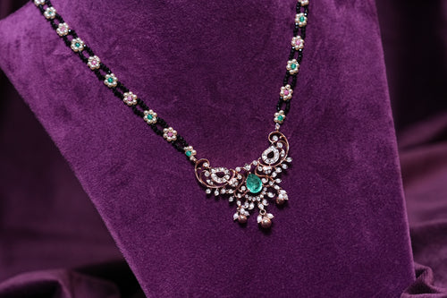 Black CZS, South Sea Pearls Gemstone Sappahires Karimani With Russian Emerald Lab Grown Diamond Tanmaniya