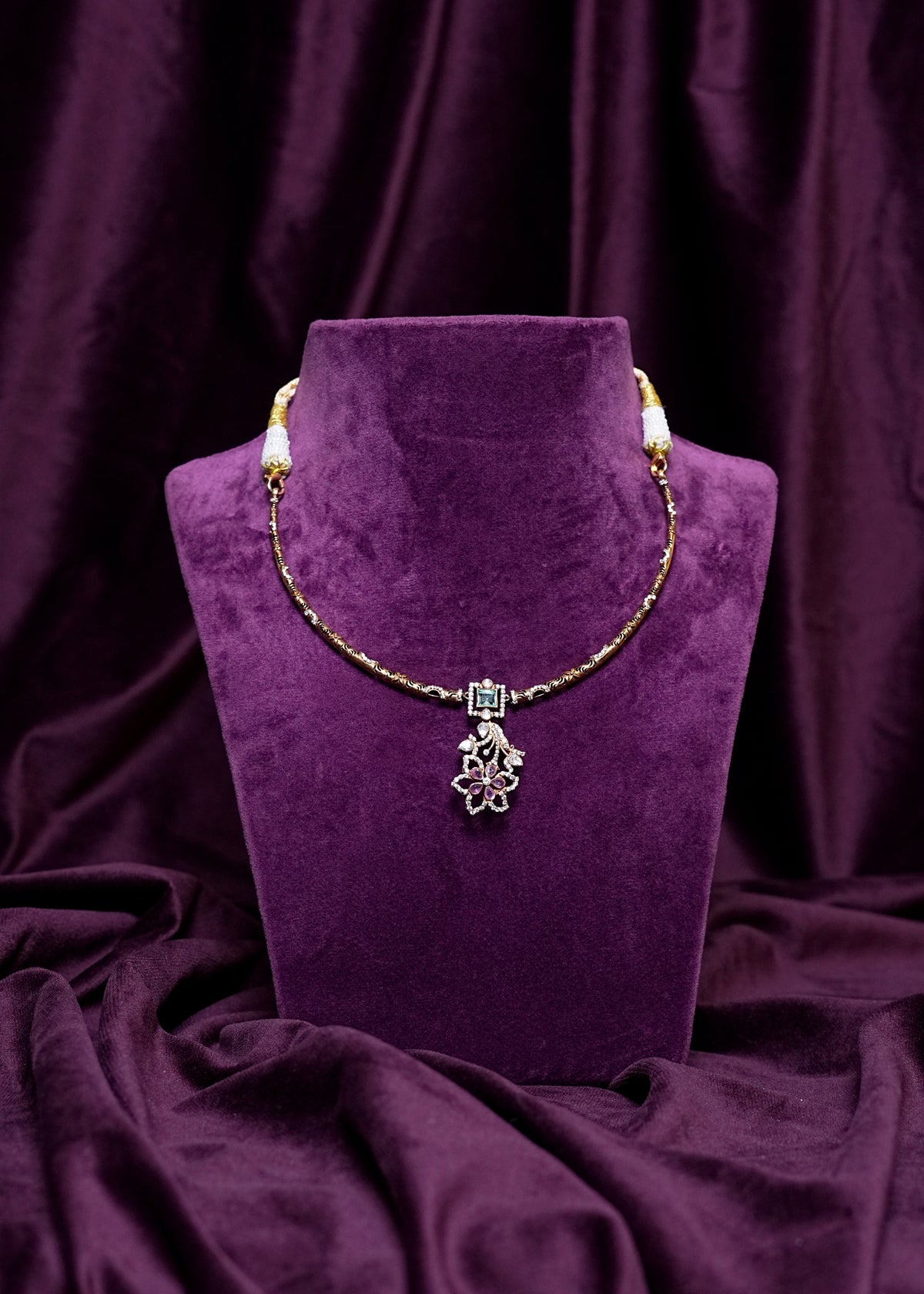Emerald & Tourmaline Carved Textured Hasli With a Geometric Floral Polki Pendant