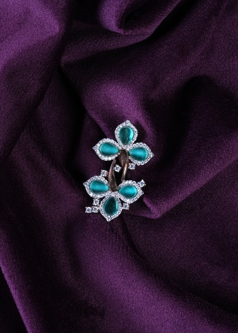 Victorian Double-Floret Emerald Quatrefoil Tiered Pendant