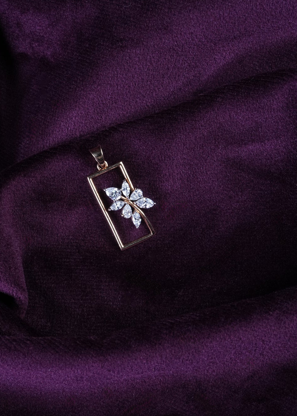 Minimalist Floating Floral Geometric Marquise Diamond Leaf Frame Pendant