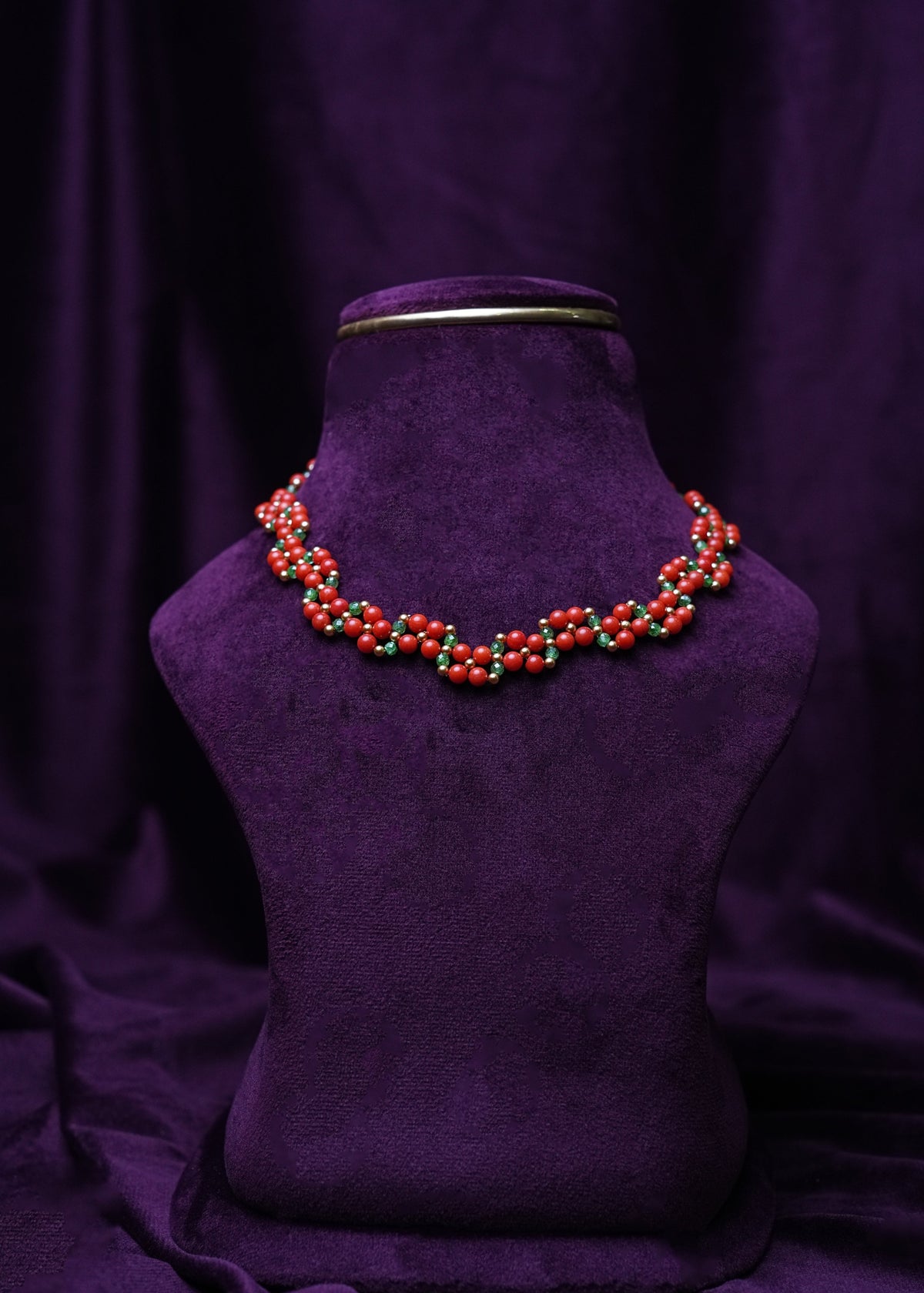 Ratna Veni Coral & Emerald Choker