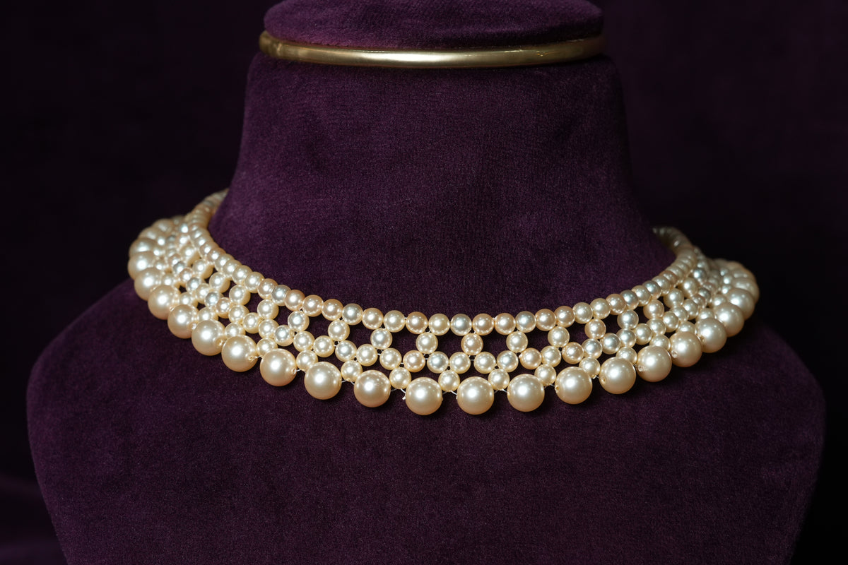 Ratnavali Woven south-sea Moti choker