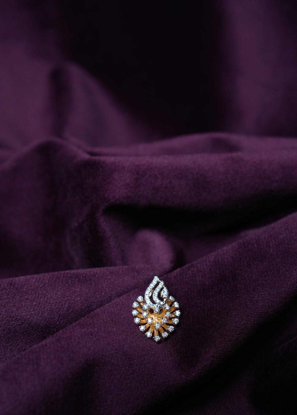 Swarna Kalka Lab-Grown Diamond Accent Pendant