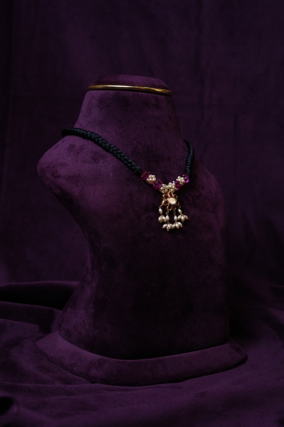 The Kaveri Kundan Floral Pendant With Rice Pearls Chocker