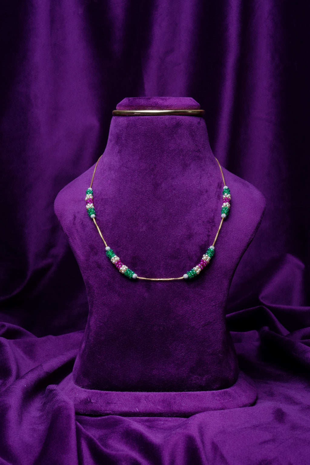 The Navratan Motif Chain