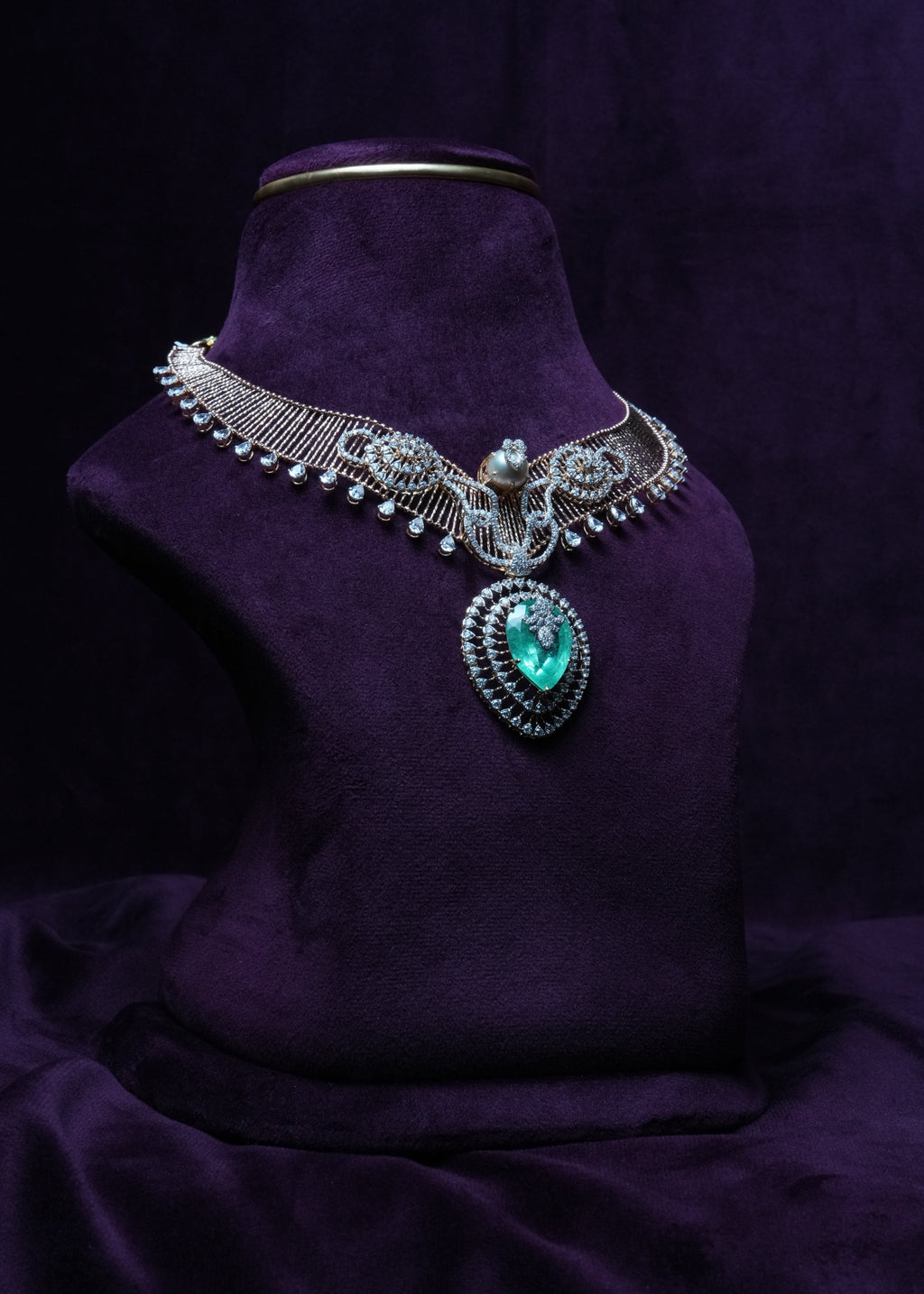 The Sparkling Mint mesh Emerald Necklace