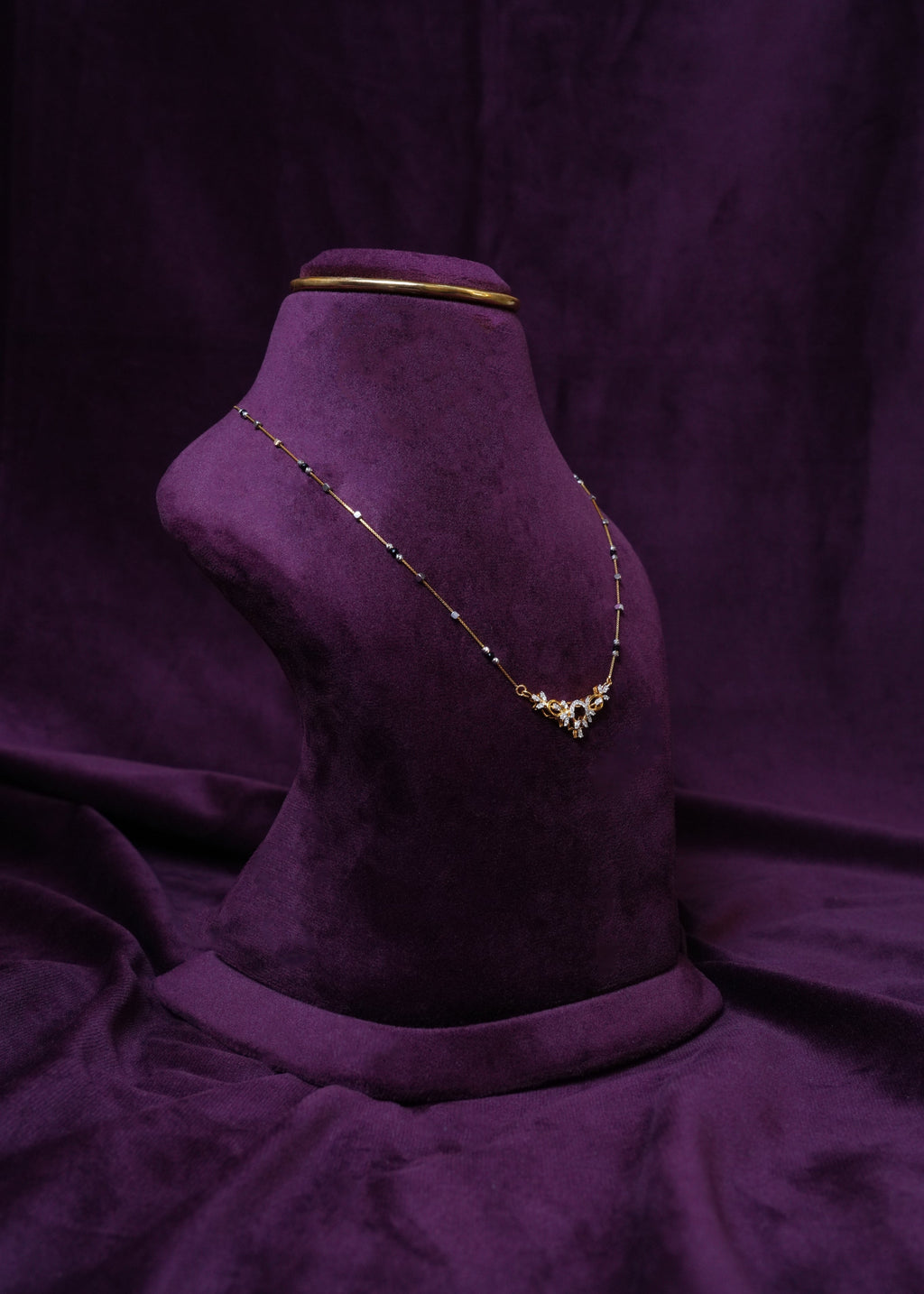 lab-grown diamond Aria Floral Chevron Mangal sutra