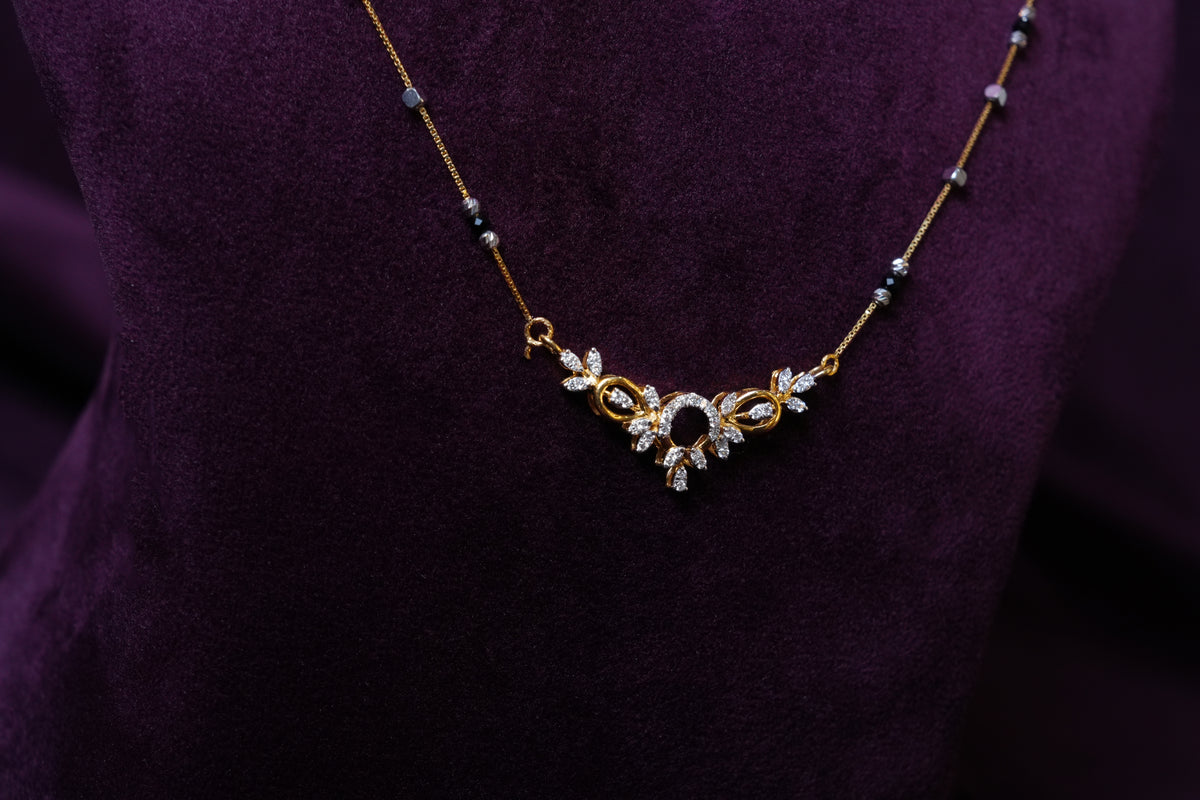 lab-grown diamond Aria Floral Chevron Mangal sutra